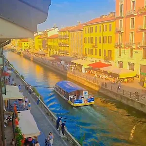 Alzaia Naviglio Grande Appartamento